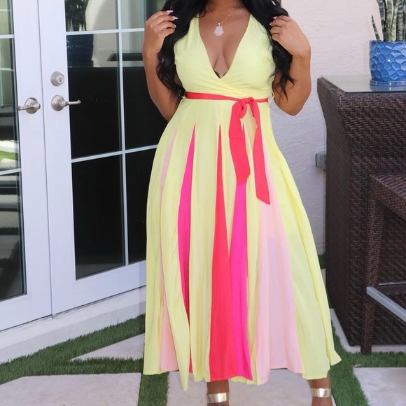 A-line dress. Colorblock flare dress - Picture 2 of 4